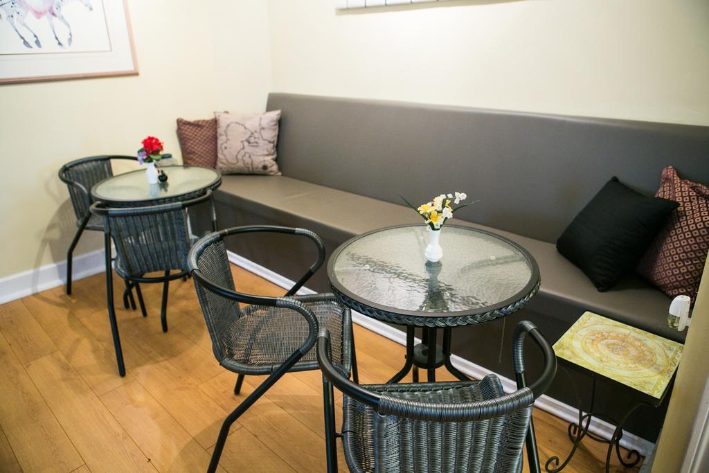 Le 227 Laurier B&B Gatineau Dış mekan fotoğraf